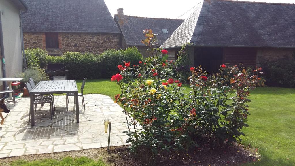 Chambres d'hôtes La Pinderie Val-Couesnon Exterior foto